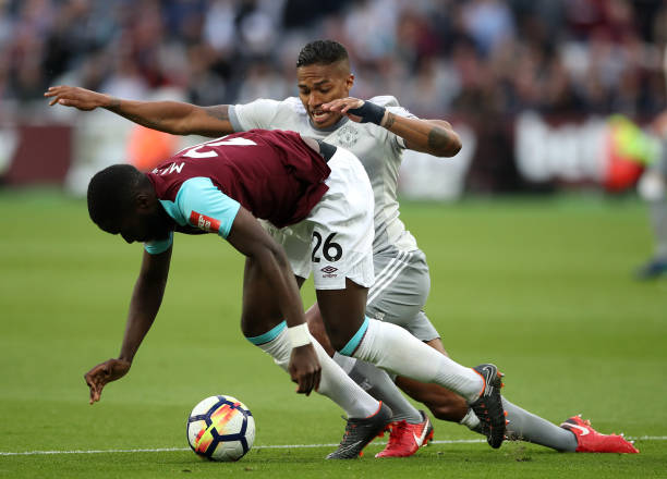 但他采取了 但他采取了