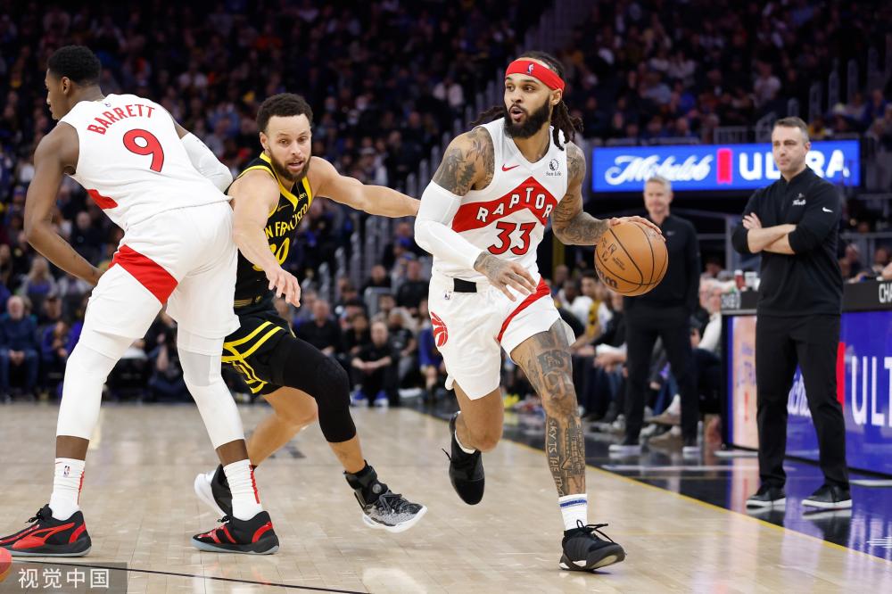 首轮比赛中 首轮比赛中