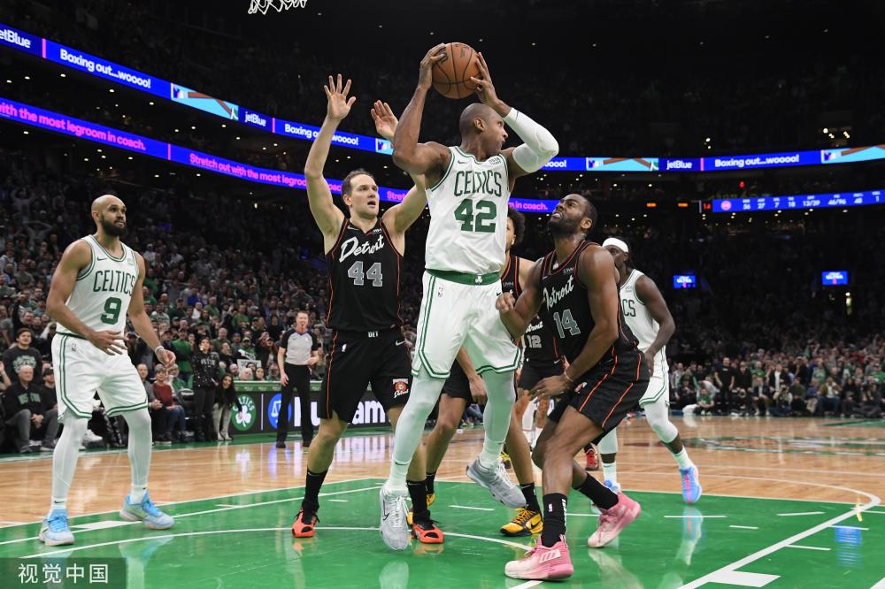 发球迷和媒 发球迷和媒